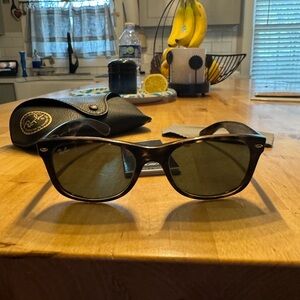 Ray-Ban tortoise wayfarer Sunglasses